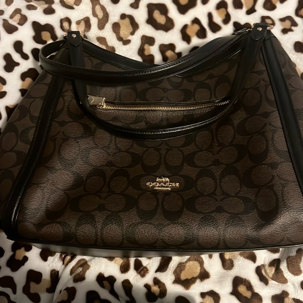 Coach Shoulder Bag 🤎